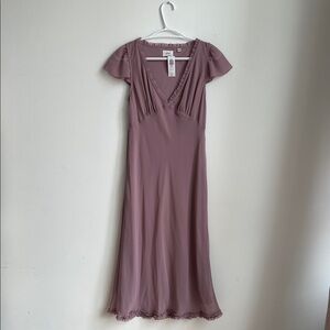 Wilfred Dusty Mauve Midi Dress with Ruffle V-Neck